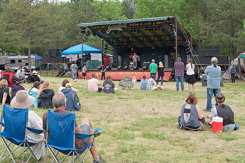 There are still very few people present