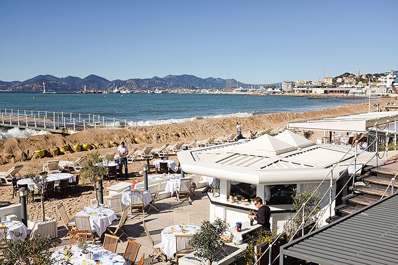March 31: the beach caf&eacute;s are opening