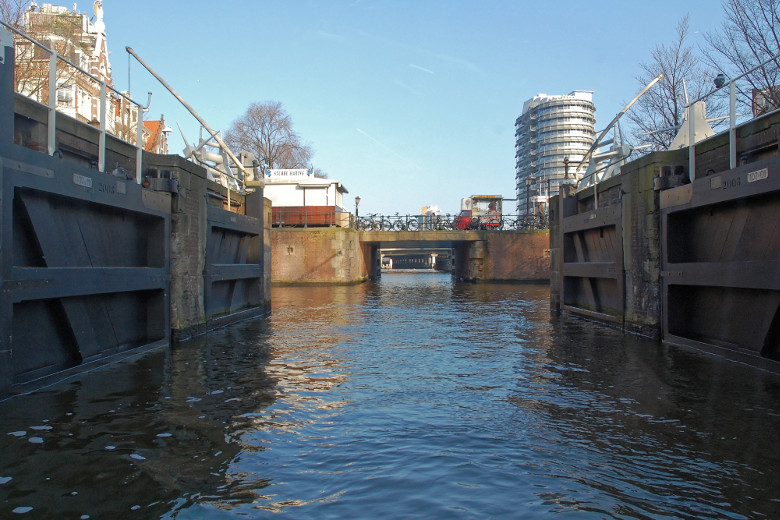 Through the locks into the harbor