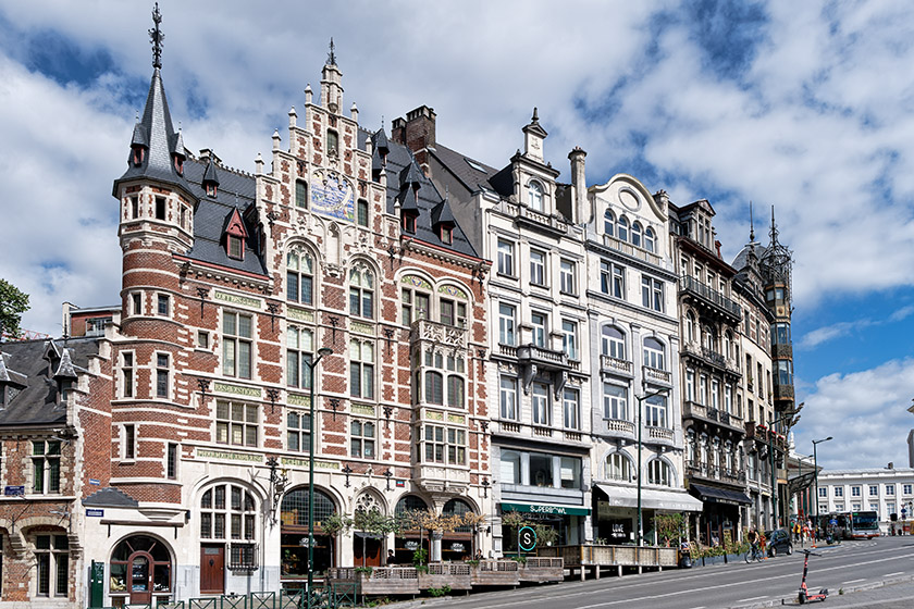 Fa&ccedil;ades by architect Paul Saintenoy completed around 1900