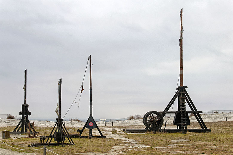 Trebuchet and other medieval siege weapons
