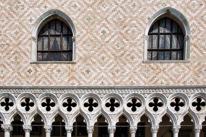 A portion of the fa&ccedil;ade of the Doge's Palace